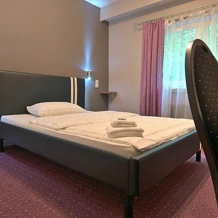 Alte Poststation فندق أوفيرات