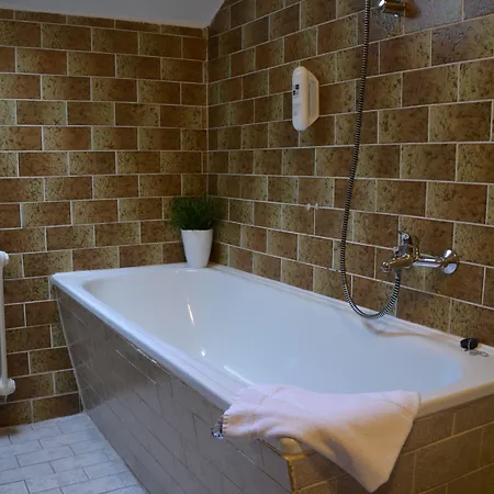 Alte Poststation أوفيرات