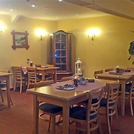 Alte Poststation أوفيرات